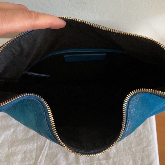 Alexander McQueen Petroleum Blue Suede De Manta Clutch - Picture 5 of 10